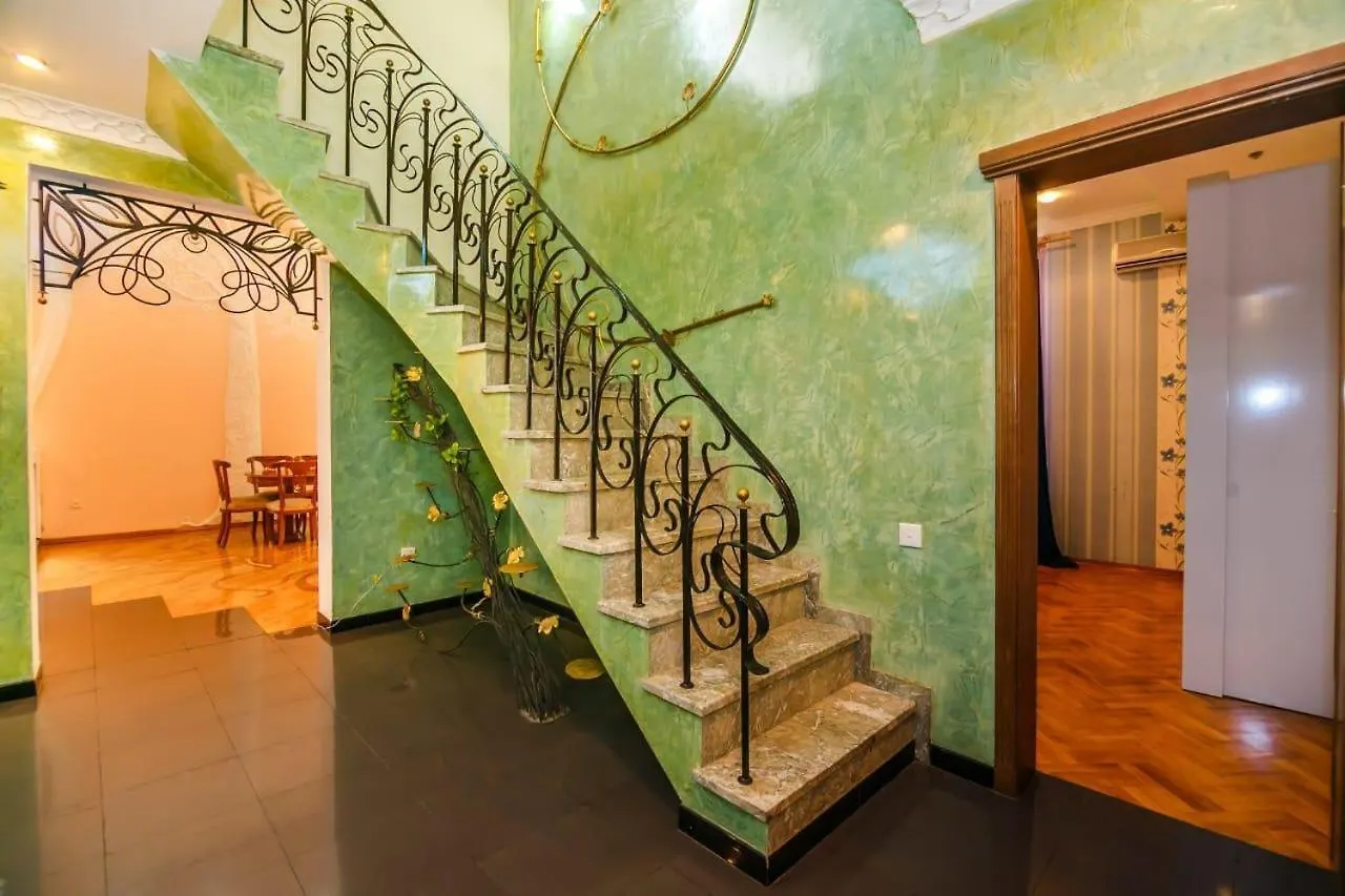 Apartment On Mcdonald'S Baku Azerbaijan