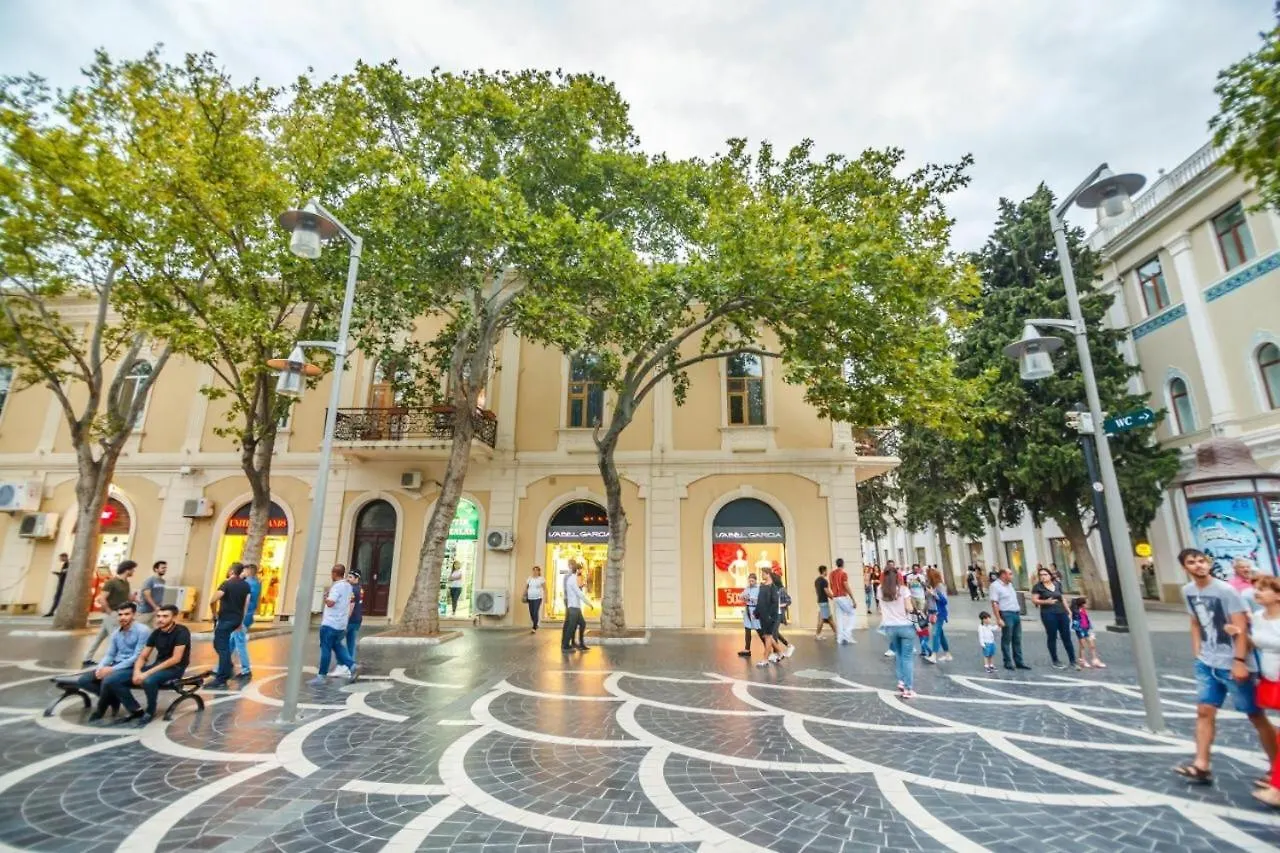 Apartment On Mcdonald'S Baku Azerbaijan